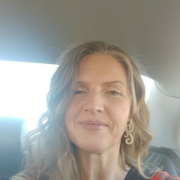 Meet your Posher, Jodie - Picture 1 of 1